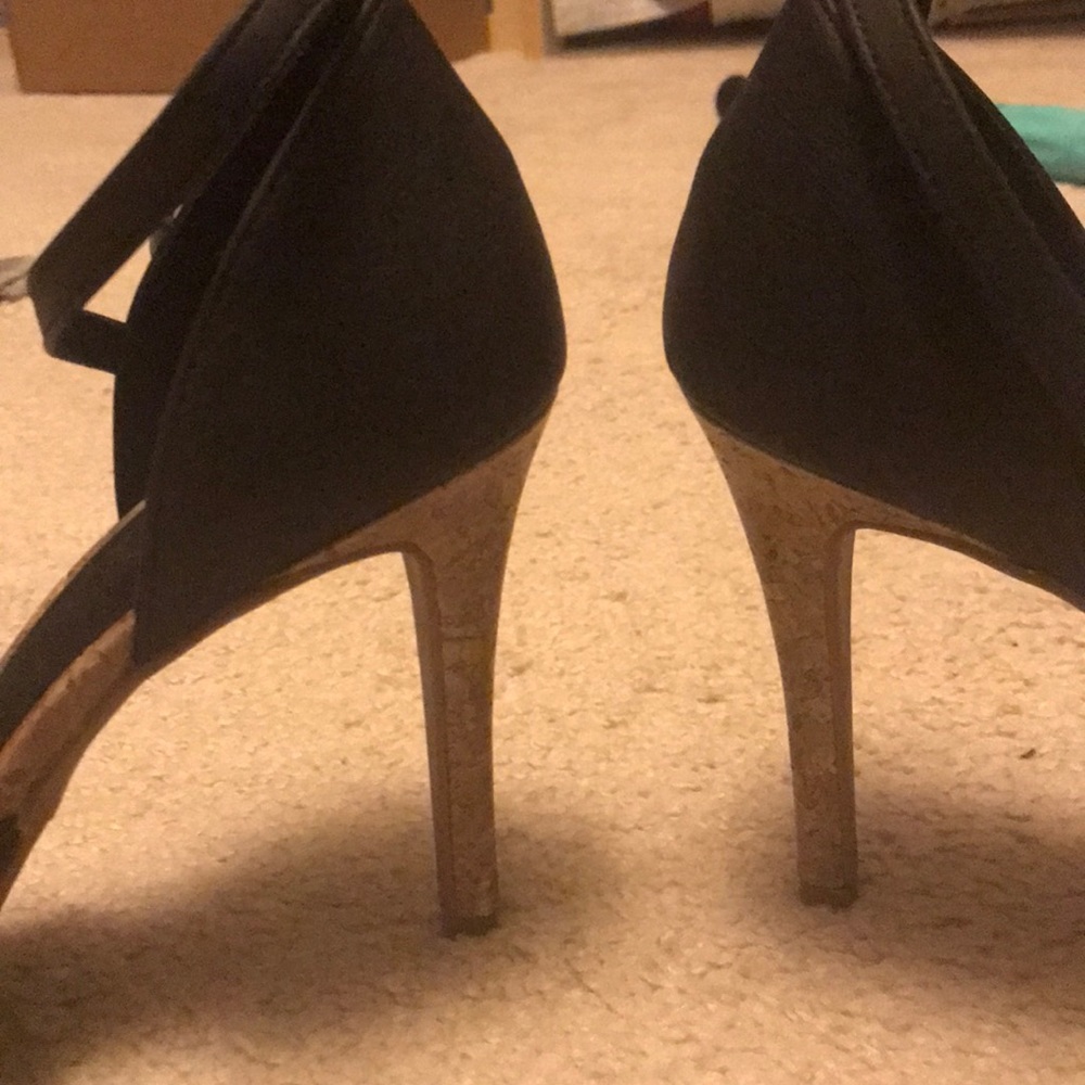 High heels - Picture 2 of 3